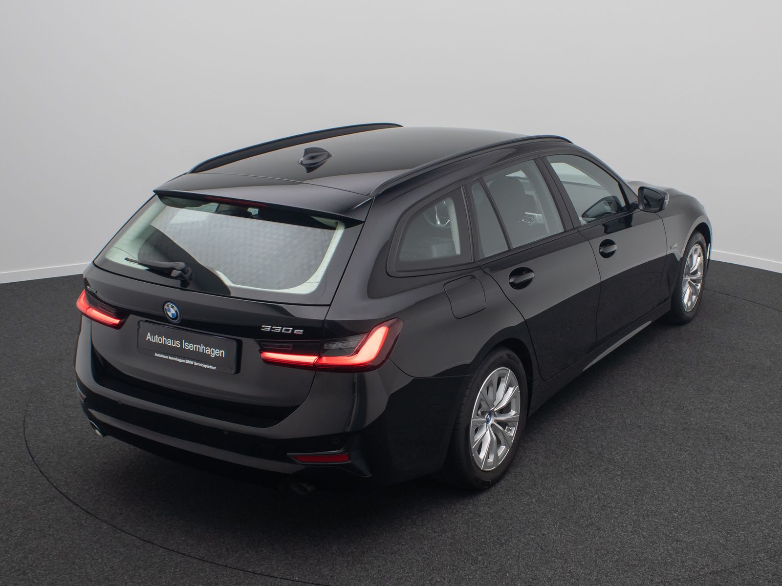 Fahrzeugabbildung BMW 330e xD Laser HUD DAB AHK Alarm Sport HiFi