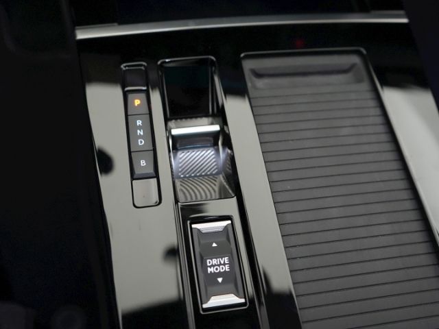 Astra L LIM GS PHEV AT+NAVI+360 GRAD KAMERA+LED