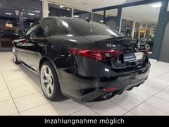 ALFA ROMEO Giulia 2.0 Turbo 16V Veloce Q4/ACC/CAM/NAVISHZ!