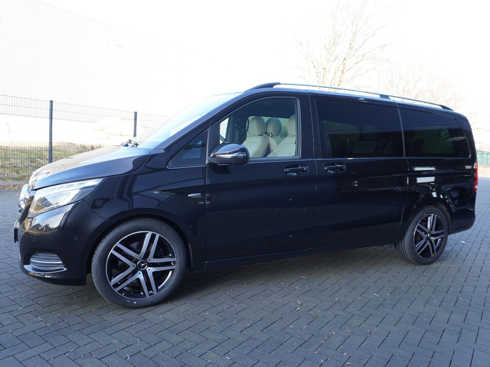 Fahrzeugabbildung Mercedes-Benz V 250 d EXCLUSIVE EDITION