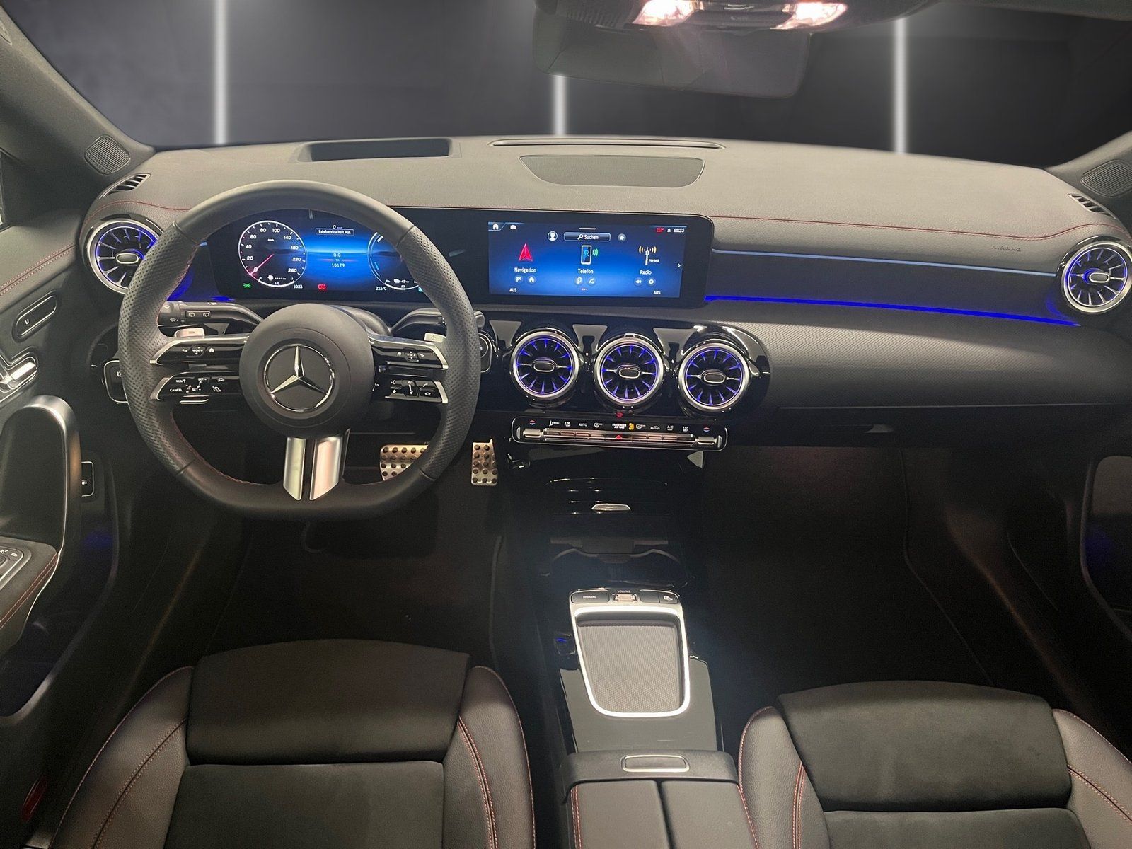 Fahrzeugabbildung Mercedes-Benz CLA 250 e SB AMG+*Pano*HUD*Distronic*Night*360°