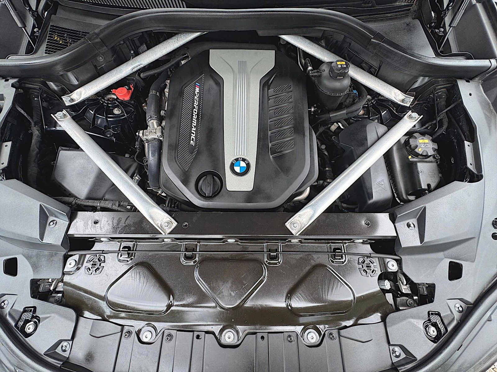 Fahrzeugabbildung BMW X5 M50d Performance Shadow Line *LASER*Pano*ACC*