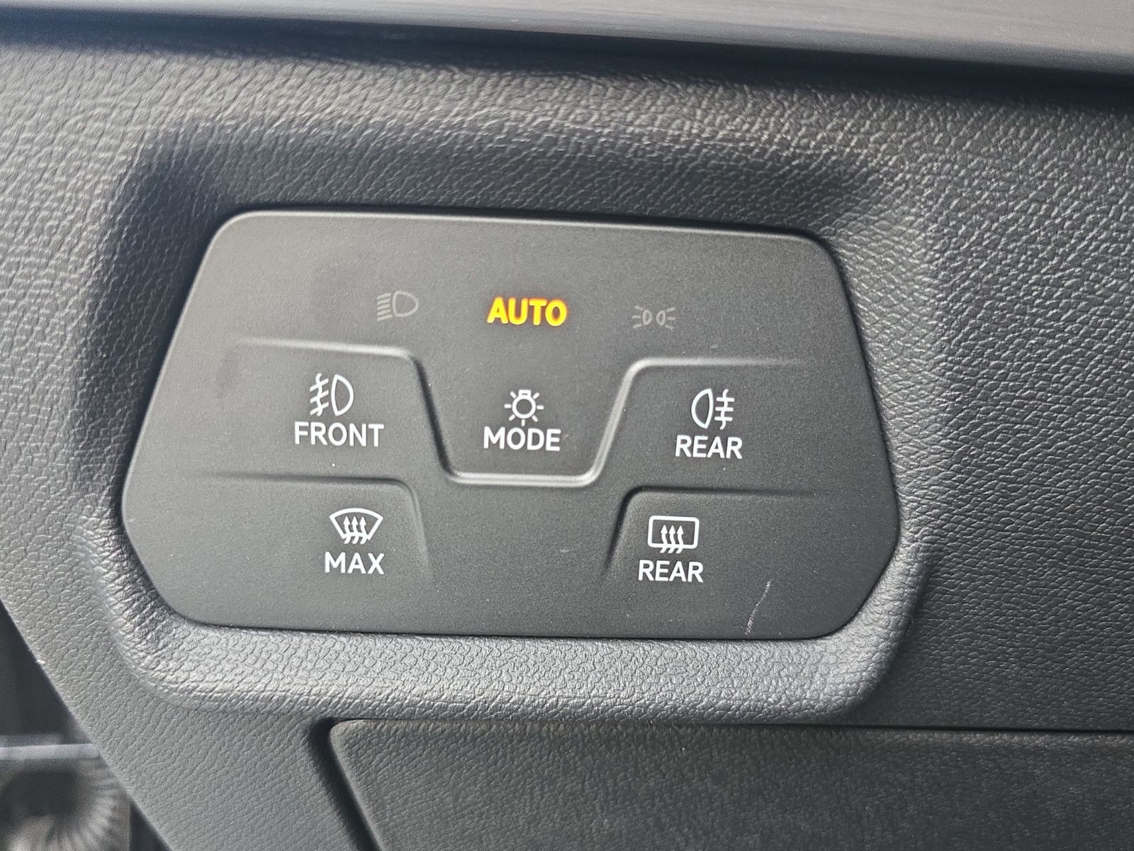 Fahrzeugabbildung SEAT Leon FR+Fahrassistenz+Voll-LED+Digital Cockpit
