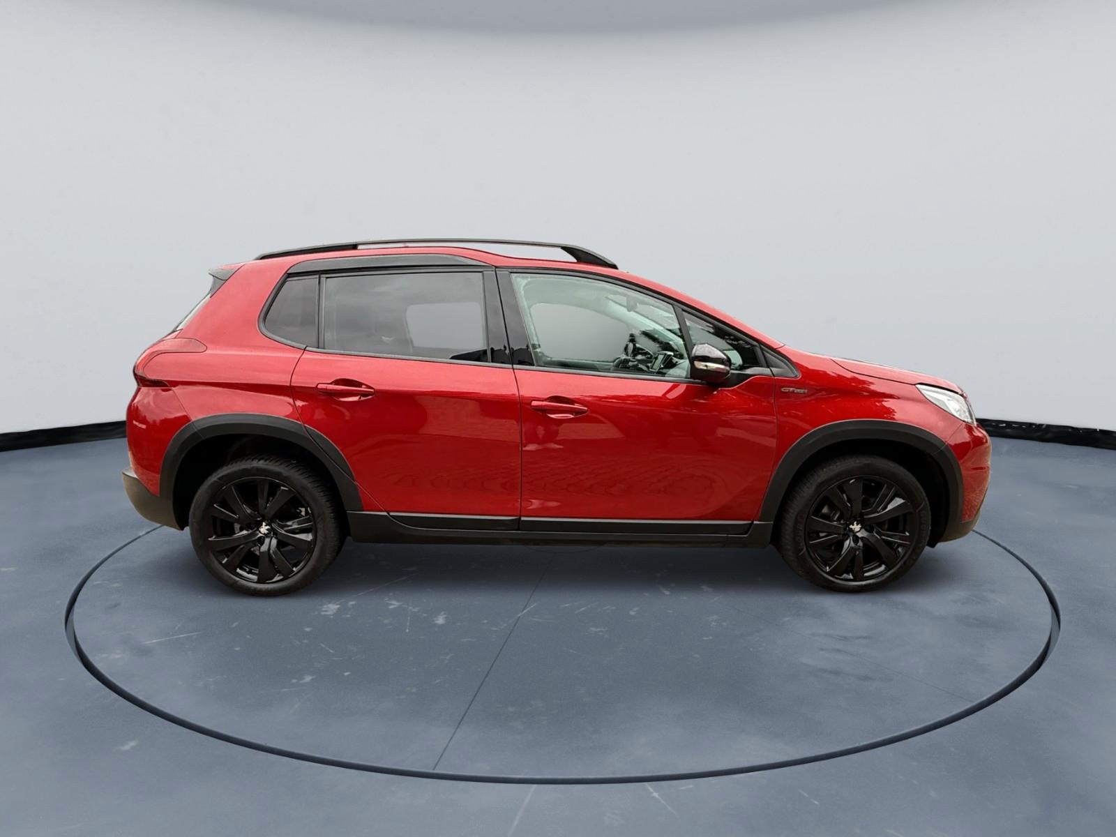 Peugeot 2008 GT-Line BlueHDi EAT8 · 1. Hand