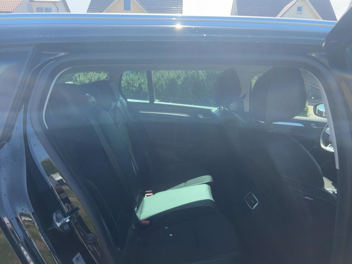 Fahrzeugabbildung Renault Megane Grandtour INTENS TCe 140 EDC SKZ LKHZ