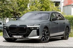 BMW M760 – 1 / 31