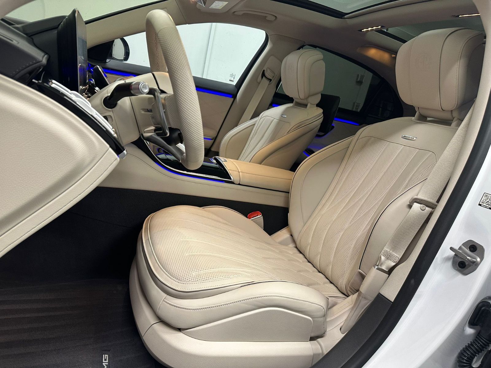 Fahrzeugabbildung Mercedes-Benz S 63 E Performance L  *KERAMIK*PANORAMA*TV*