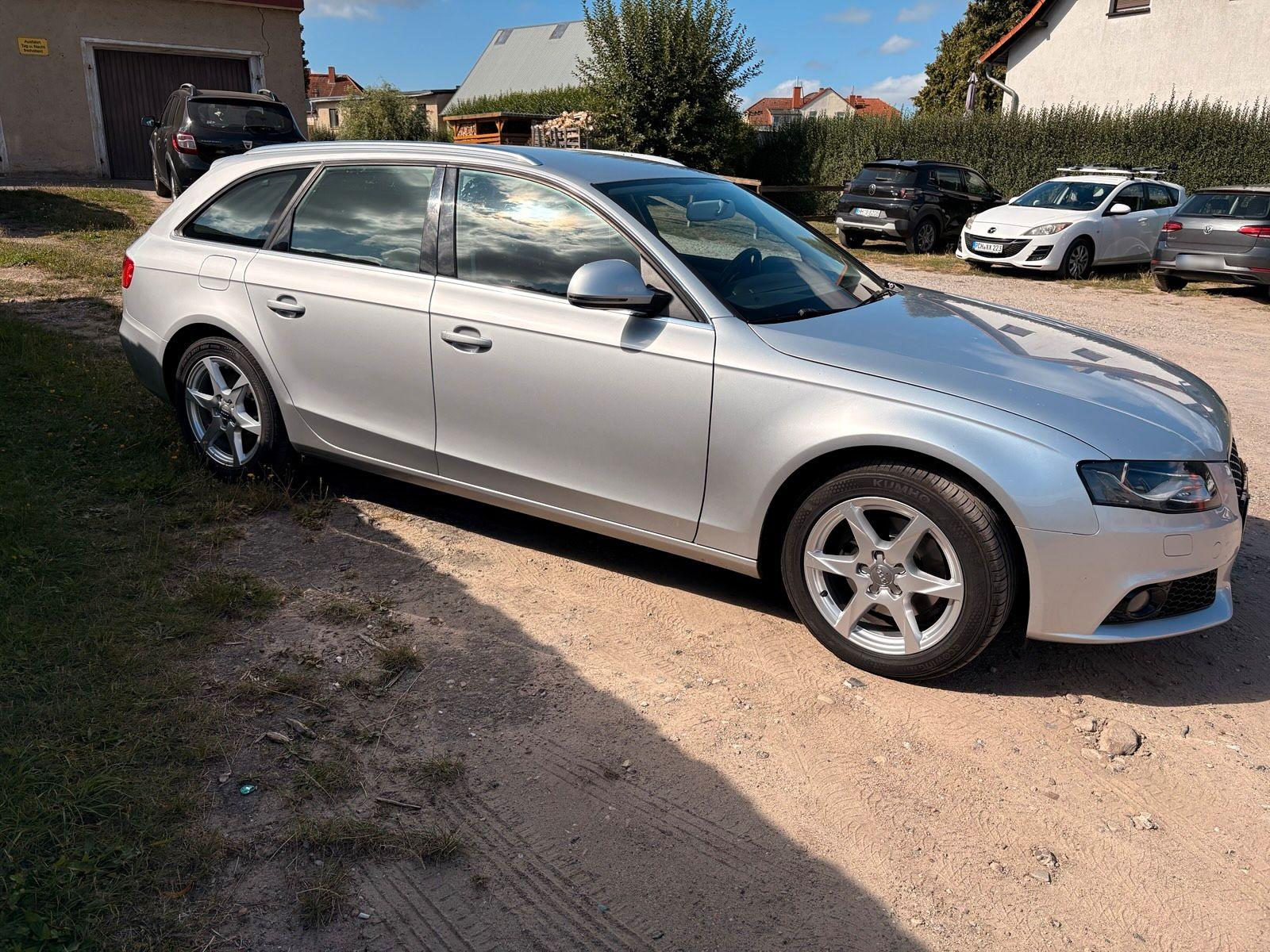 Audi A4 2009 — interior