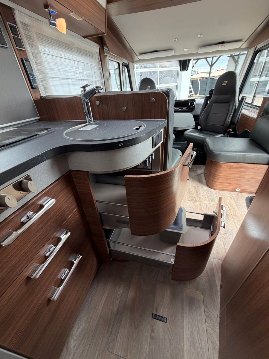 Fahrzeugabbildung HYMER / ERIBA / HYMERCAR B-Klasse MC I White Line 600
