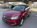 Volkswagen Tiguan 2.0 TDI Panorama Dach Euro5 LED xenon - Volkswagen Tiguan mit Diesel-Antrieb: Panorama Dach