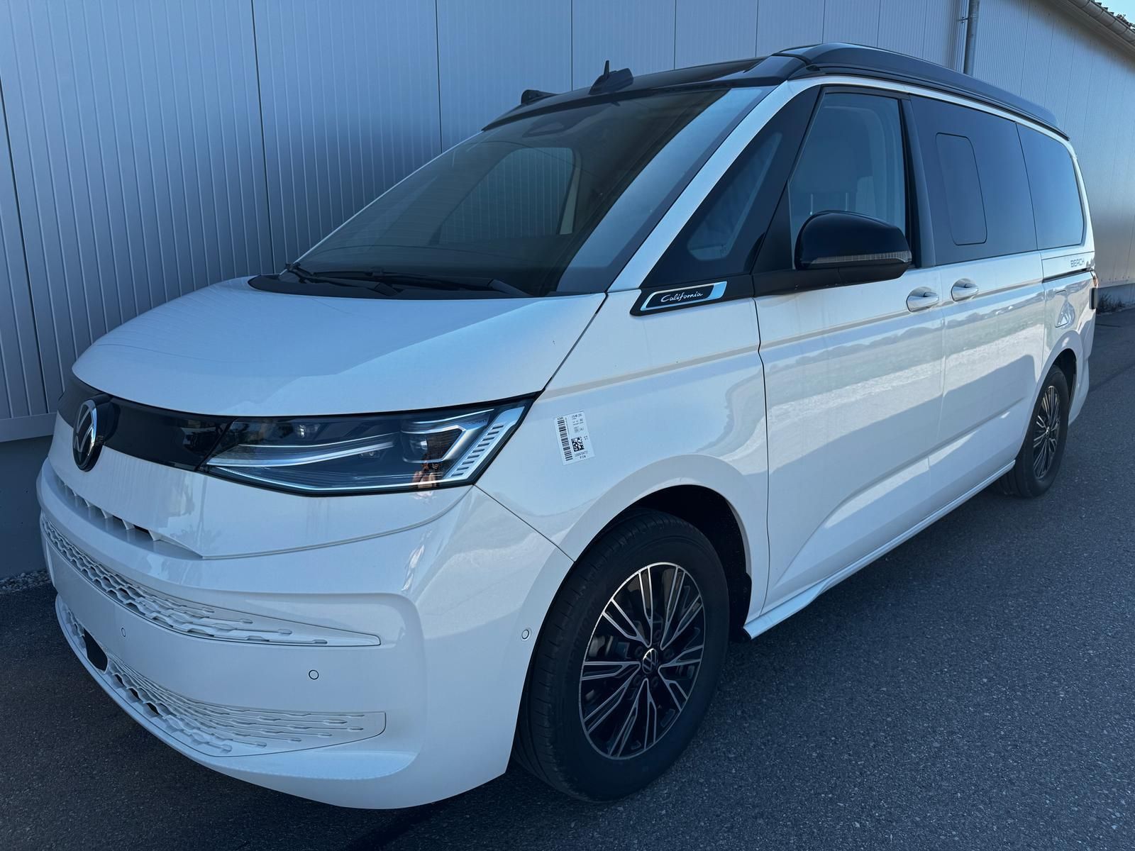 Volkswagen T7 California Beach Camper eHybrid 4MOTION 1....