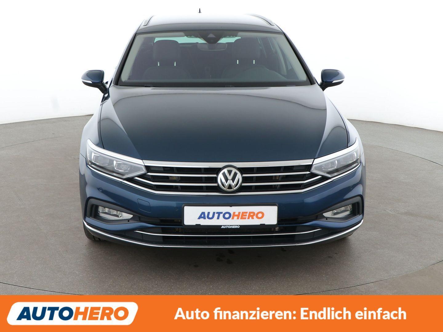 Volkswagen Passat 2.0 TSI Elegance Aut.*NAVI*PDC*SHZ*