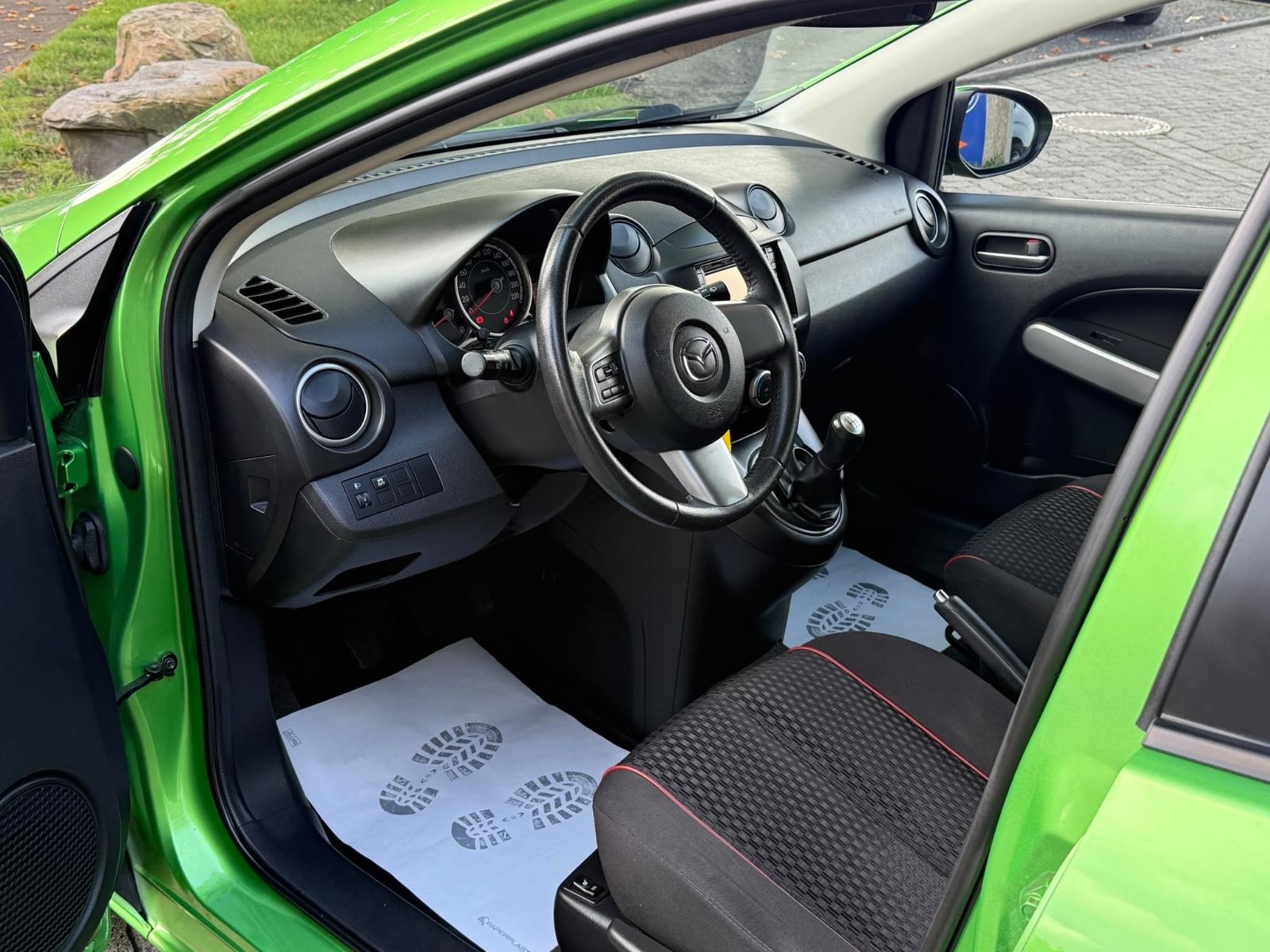 Mazda 2 Lim. 1.3 Edition 40 Jahre*NAVI*PDC*SHZ*ALU*