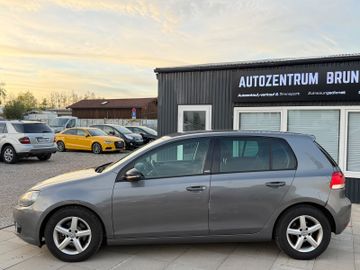 Volkswagen Golf - 8