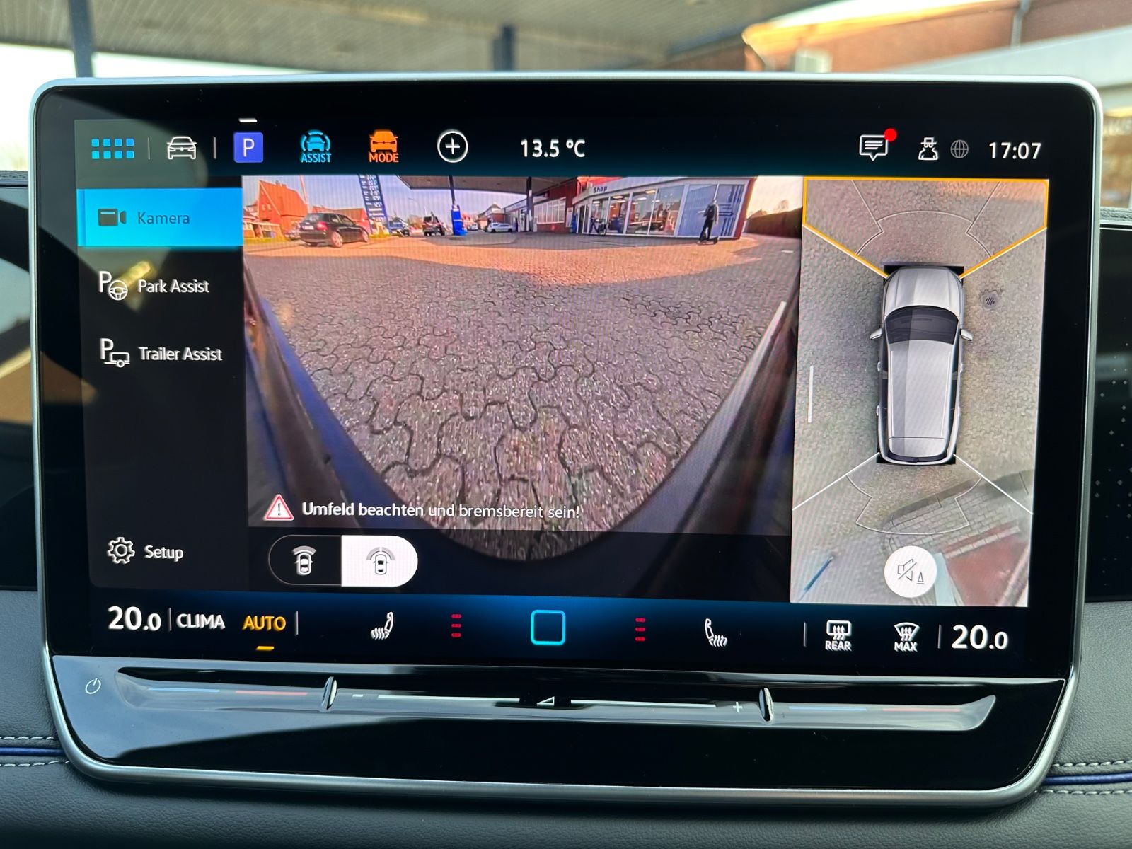 Fahrzeugabbildung Volkswagen Tiguan R-Line 1.5 eTSI AHK/Matrix/Navi/APP/ACC