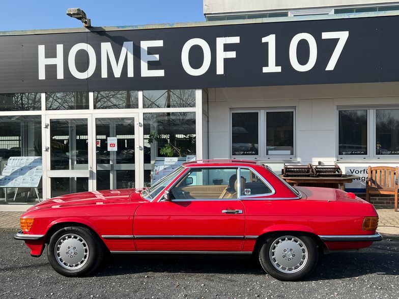 Mercedes-Benz SL 560