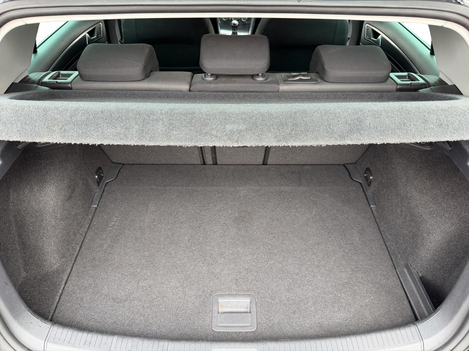 Volkswagen Golf VII Lim+Kamera+Carplay+AHK+
