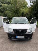 Toyota Hiace frisch lackiert - Toyota Hiace