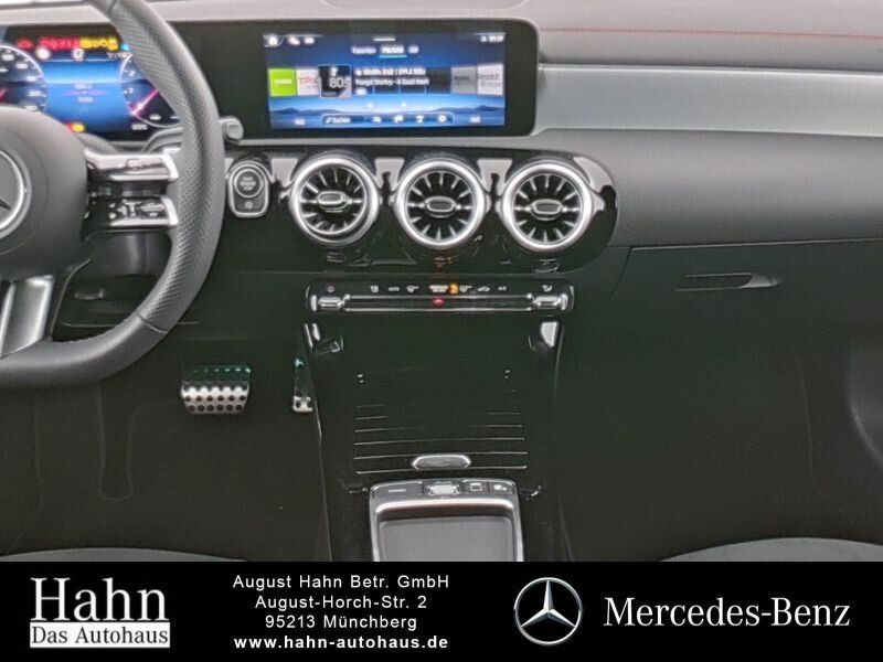 Fahrzeugabbildung Mercedes-Benz CLA 200 Shooting Brake AMG/NIGHT/LED/PANO/TOTW./