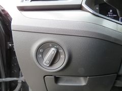SKODA Superb Combi 2.0 TDI Ambition DSG AHK RFK ACC SKODA Superb Combi 2.0 TDI Ambition DSG AHK RFK ACC