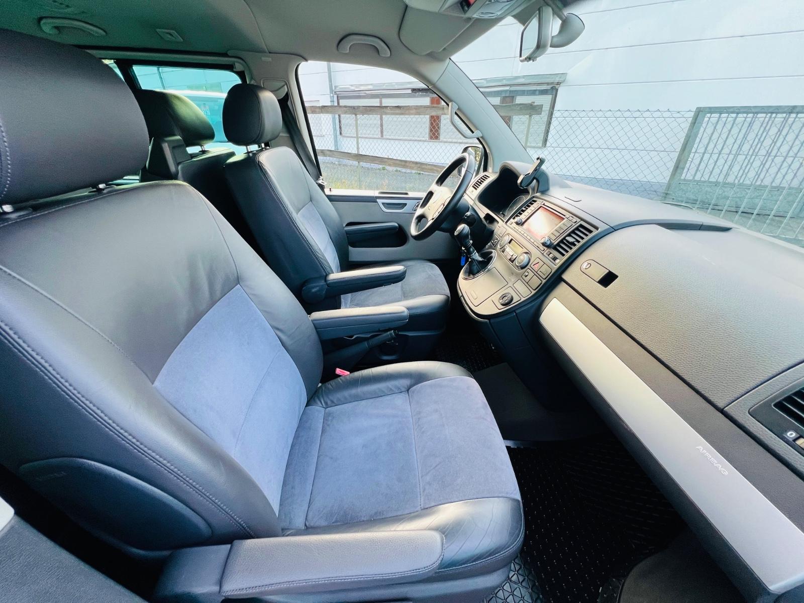 VOLKSWAGEN T5 MULTIVAN UNITED 2.5 TDI 174ch 4MOTION - 7 PLACES - 2 PORTES COULISSANTES ÉLECTRIQUES - ALCANTARA/CUIR - GPS - CHAUFFAGE AUXILIAIRE