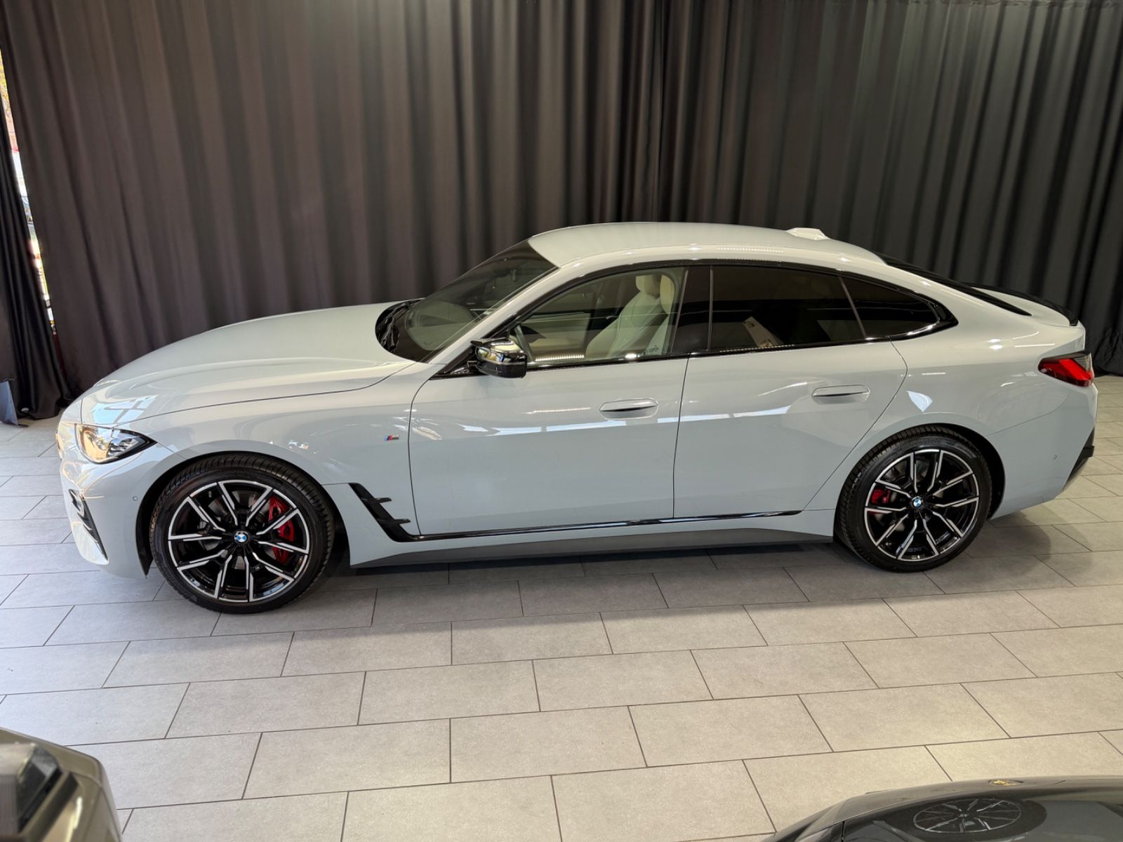 Fahrzeugabbildung BMW M440i Gran Coupe M-PAKET PRO|H&K|1.HAND