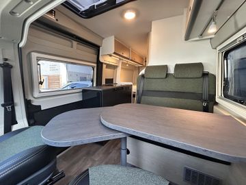 Sunlight Cliff XX 600 RT Dieselheiz. Totwinkel LED Safety