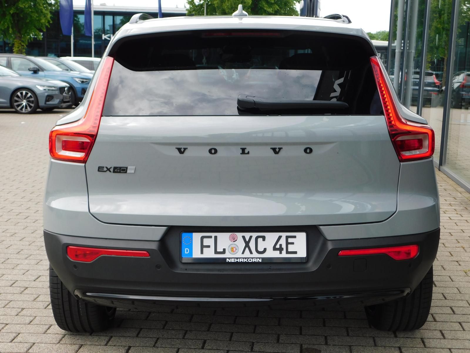Fahrzeugabbildung Volvo EX40 Single Motor ext. Range Plus Black Edition