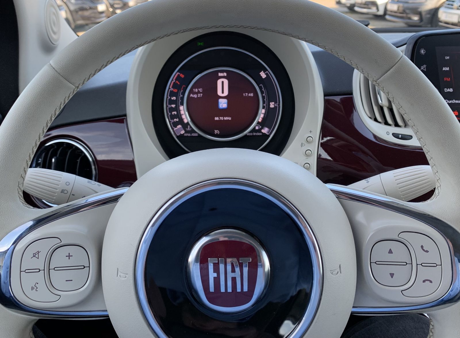 Fahrzeugabbildung Fiat 500C 1.0 DolceVita*Xenon*PDC*Temp*Klima*CarPlay*