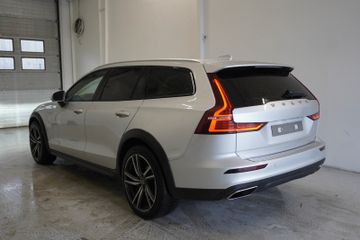 Volvo V60 Cross Country - 3