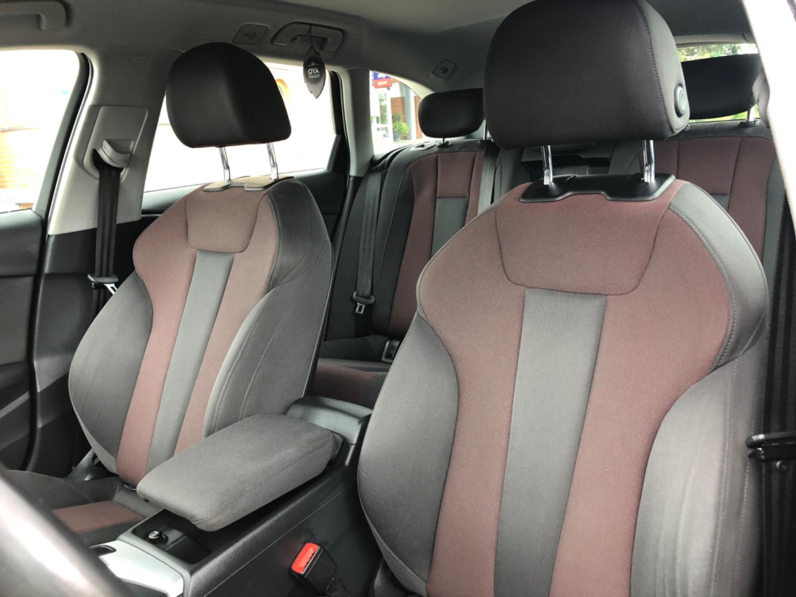 AUDI A4 AVANT 2.0 TDI 150ch - SPORT - GPS MMI - ATTELAGE - XÉNON - SIÈGES CHAUFFANTS
