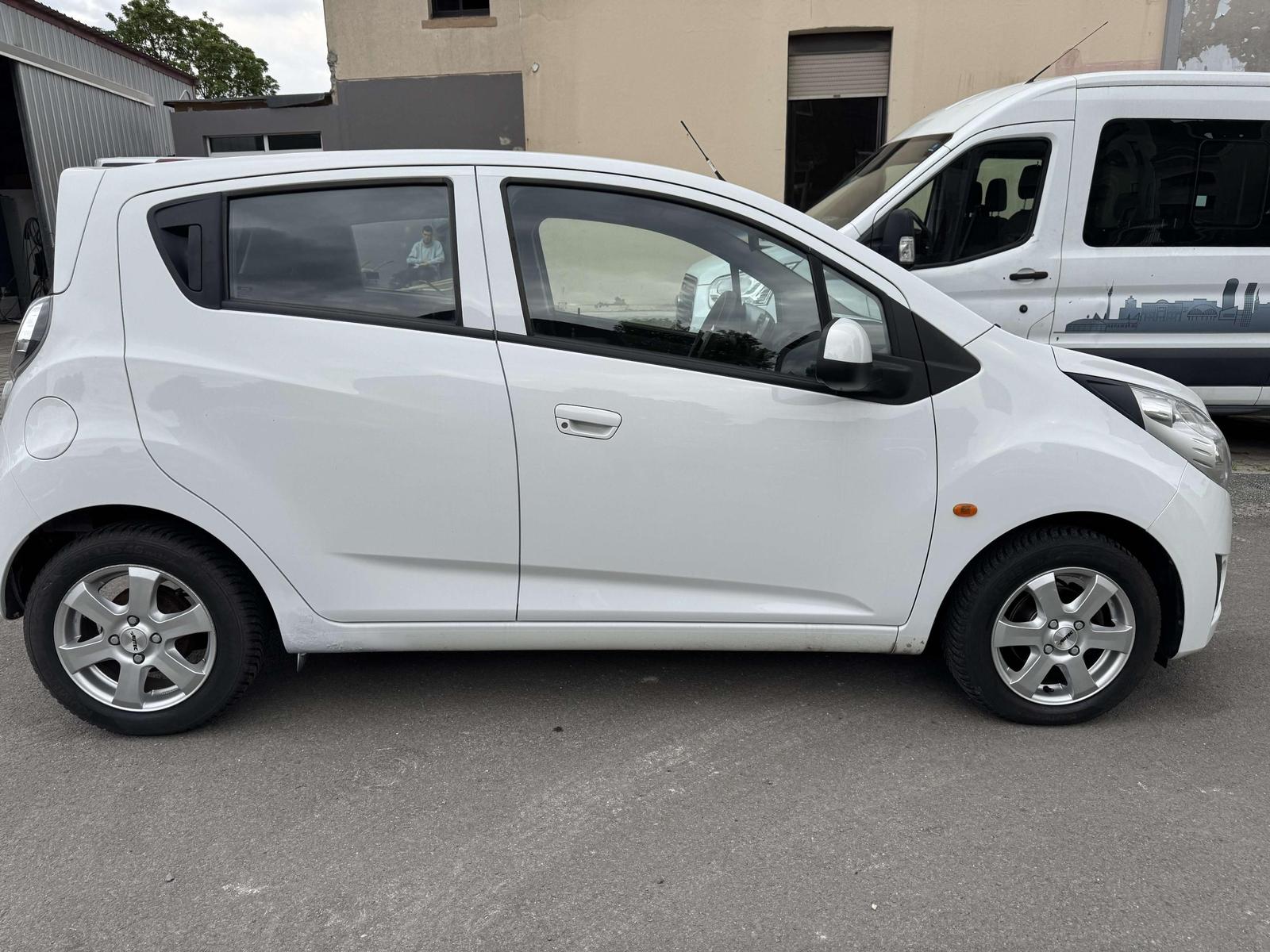 Chevrolet Spark LS/1.Hand/Scheckheft/Klima/Alu/Isofix/TÜV 