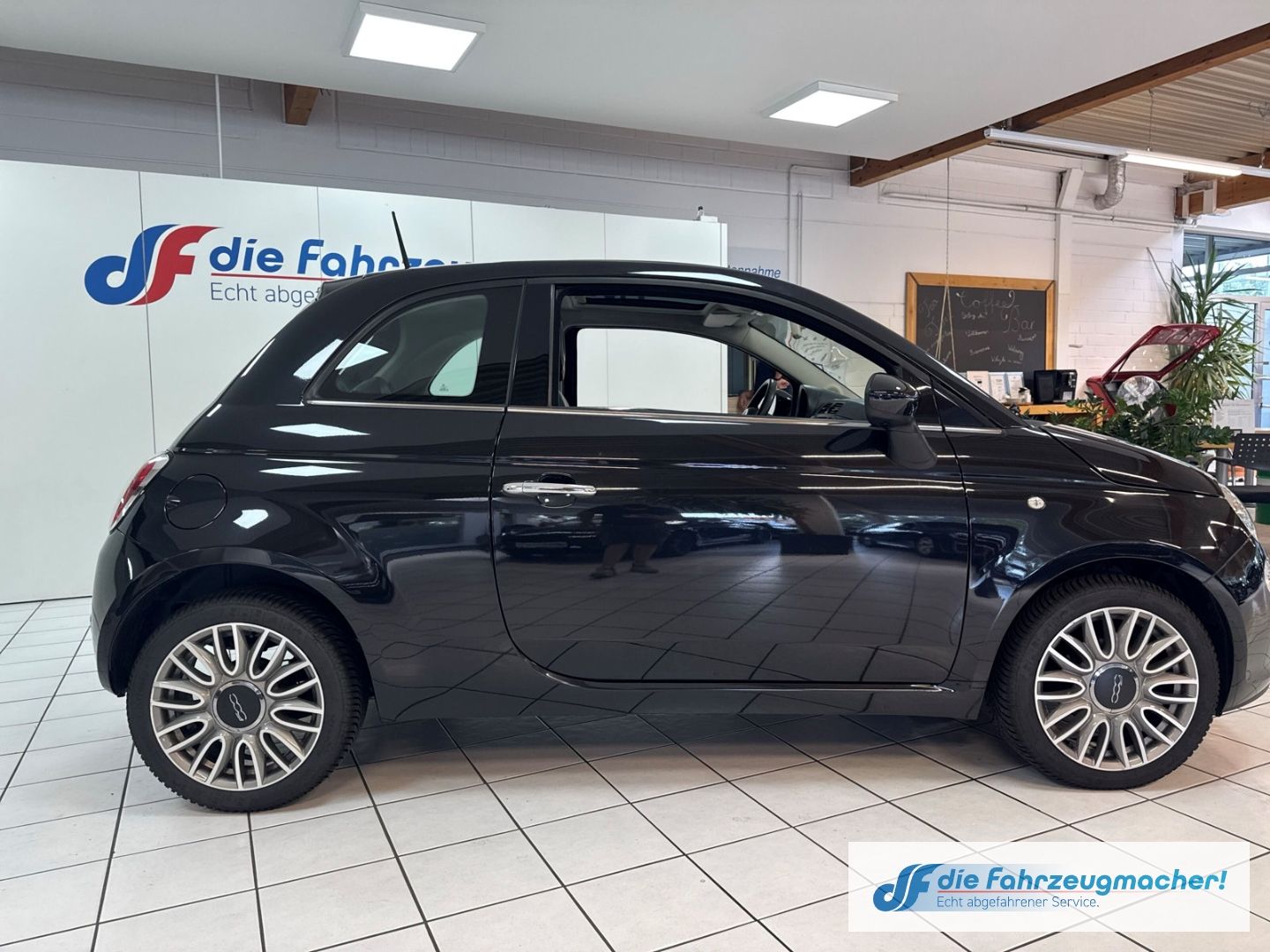 Fahrzeugabbildung Fiat 500 Cult 1.2 8V Leder Klimaautom Tel.-Vorb. PDC