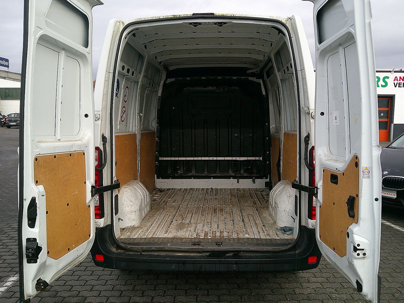 Fahrzeugabbildung Renault Master III Kasten L1H2 H/1.HAND/KLIMA/TEMPOMAT/