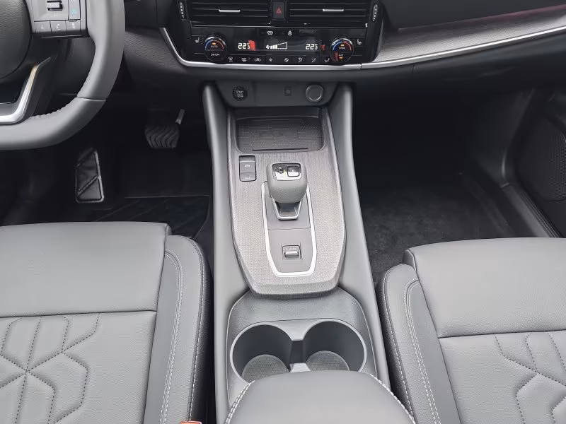 Nissan Qashqai Tekna 1,3 DIG-T 19*Alu/Pano/Leder/Head-U, миниатюра 12