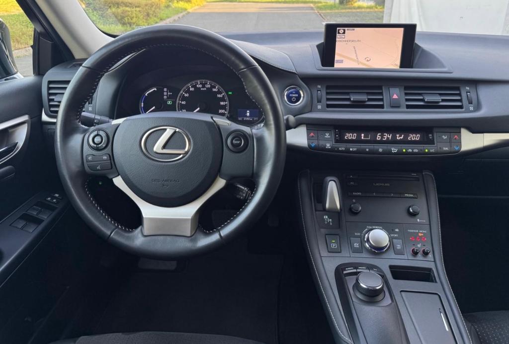 Lexus CT 200h