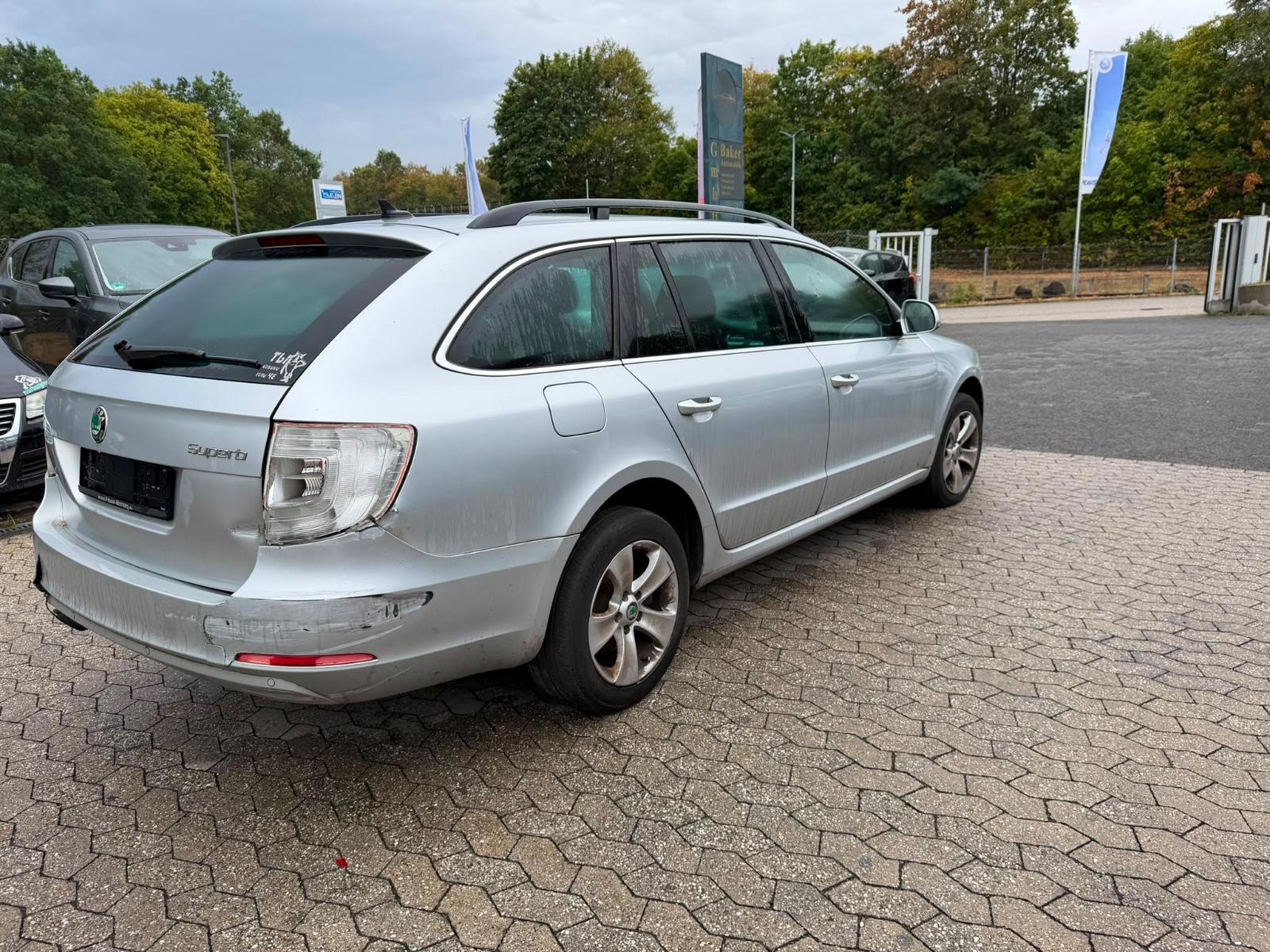 Skoda Superb 2012 — photo 6