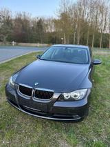 BMW 318i (E90) - BMW: Kombi, E90