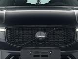 Volvo XC60 B5 Ultra Black Edition AWD - Volvo XC60: Ultra Black Edition