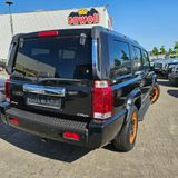 Jeep Commander 3.0 CRD 4X4 AT- 7 SITZER TÜV 3.27 PANO - Jeep Commander: Crd