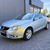 Volkswagen Eos 2.0 - Volkswagen Eos mit Benzin-Antrieb: Vollleder