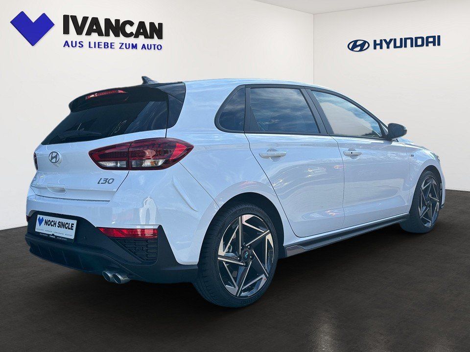 Fahrzeugabbildung Hyundai i30 1.5T 140PS 48V N LINE Sitz-Paket Panoramadac