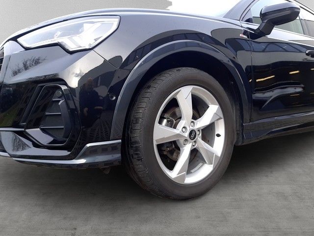 Fahrzeugabbildung Audi Q3 S line 35TFSI AHK Navi Kamera eleHeck 19"