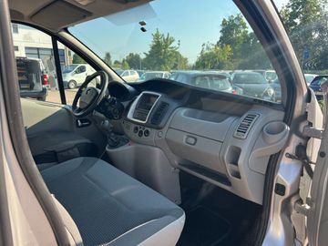Opel Vivaro - 10