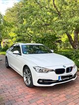 BMW 330xD Sp.line AHK Lenkradheizung adapt Fahrw HUD - gebrauchte BMW 330 aus dem Jahr 2016