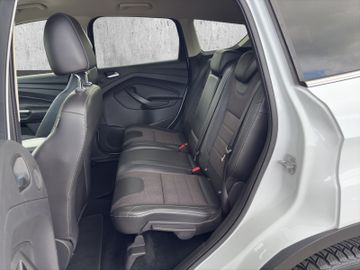 Ford Kuga 2.0 TDCi Titanium Kam.+KeyLess+Navi+SHZ+LM