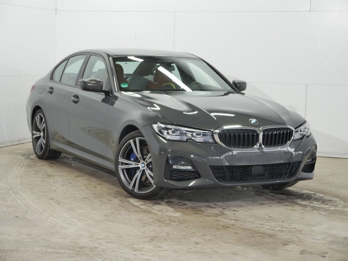 Fahrzeugabbildung BMW 330e Limousine Head-Up HiFi