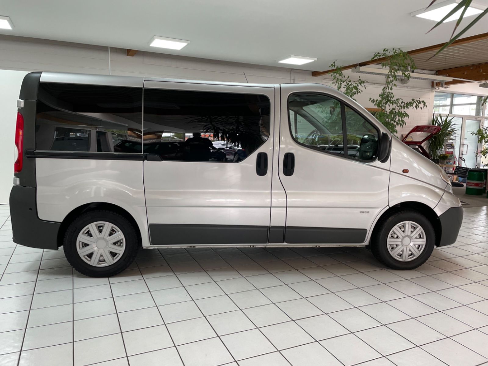 Fahrzeugabbildung Opel Vivaro Kombi L1H1 2,9t Aktivfahrer Behindertenge