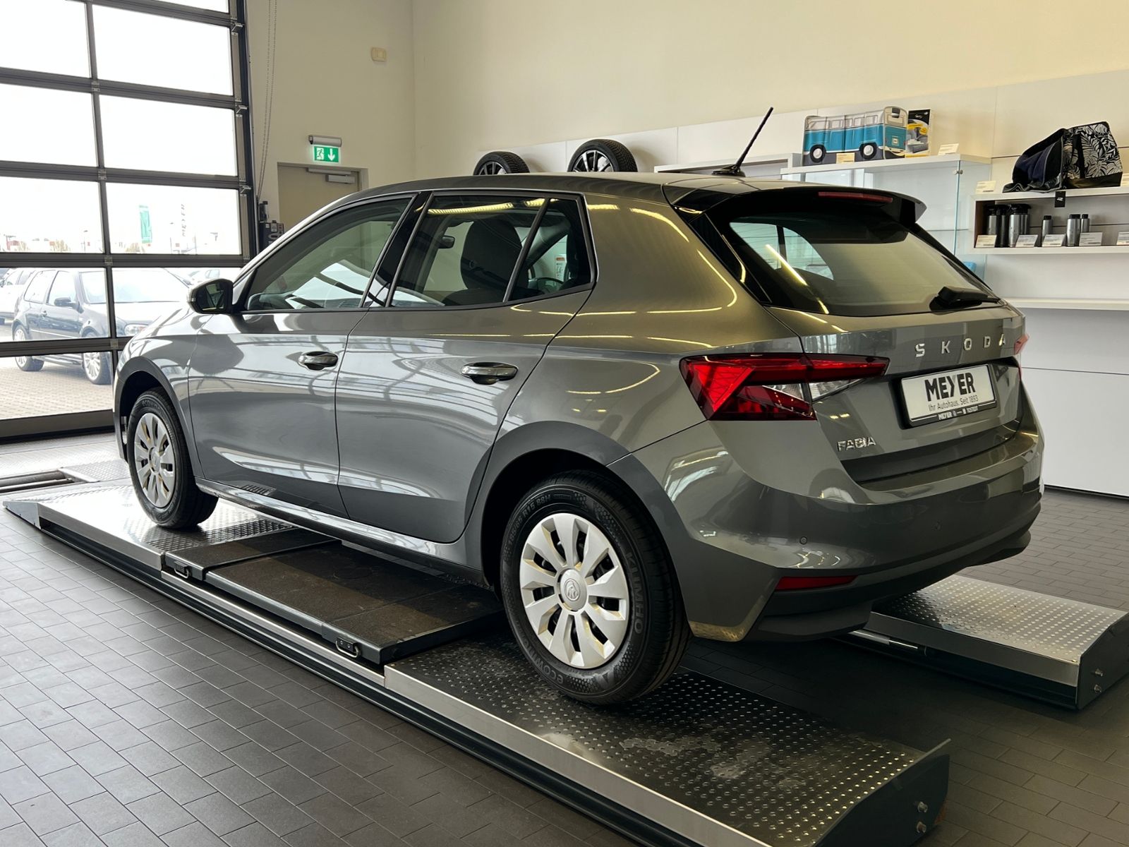 Fahrzeugabbildung SKODA Fabia Selection 1.0 MPI *Winterpaket,LED*