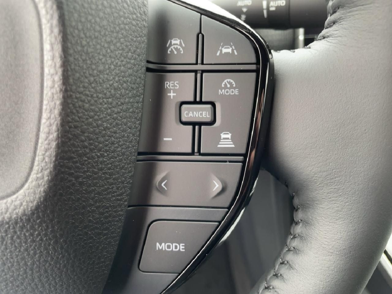 Fahrzeugabbildung Toyota bZ4X 150 kWh FWD 4x2 Teamplayer